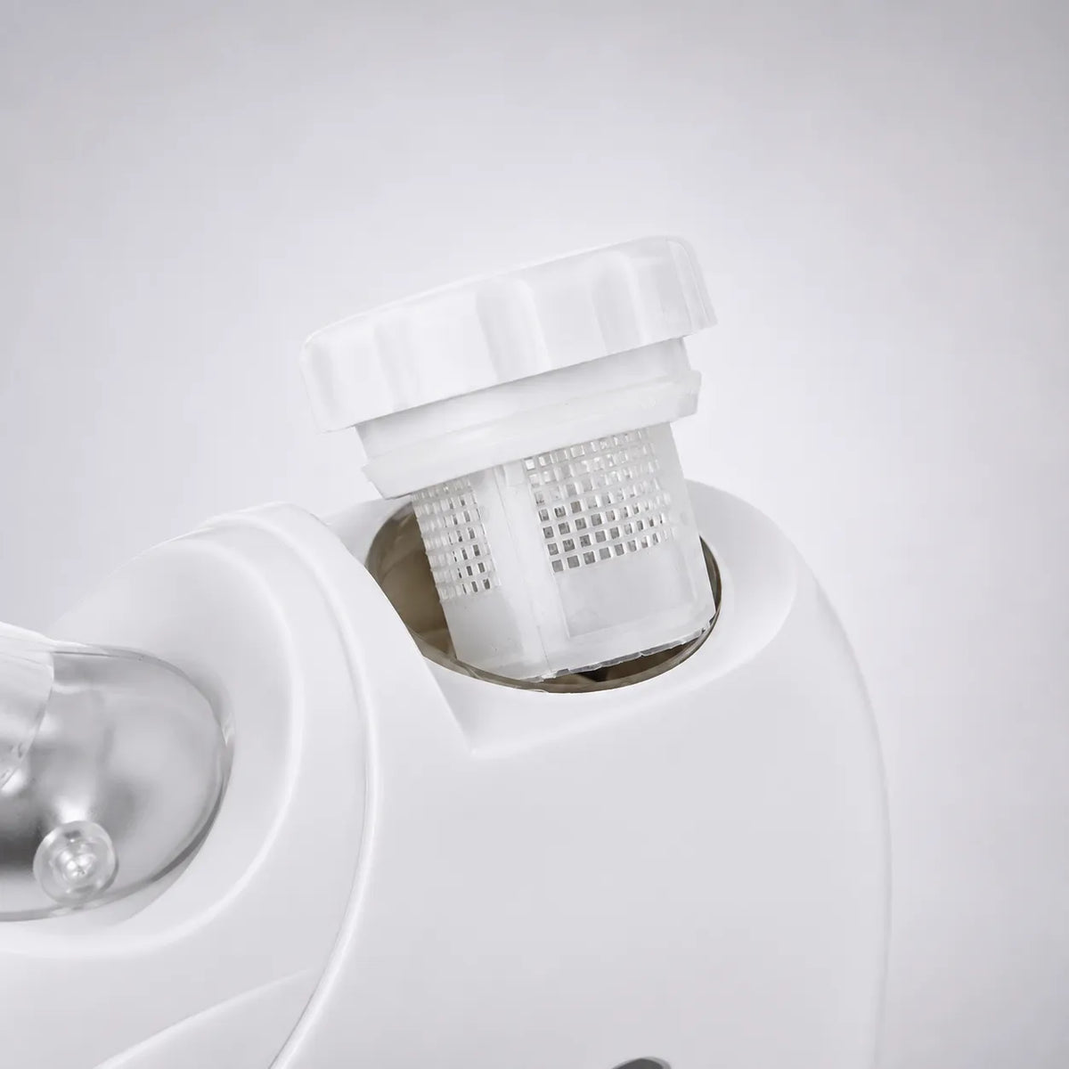 Vaporizador facial NUBELI Nuuva em formato compacto